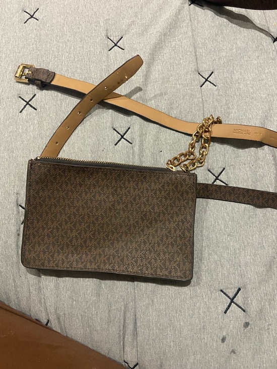 Michael Kors Handbags - Michael Kors Tan Leather Belt Strap with Gold Chain Accent